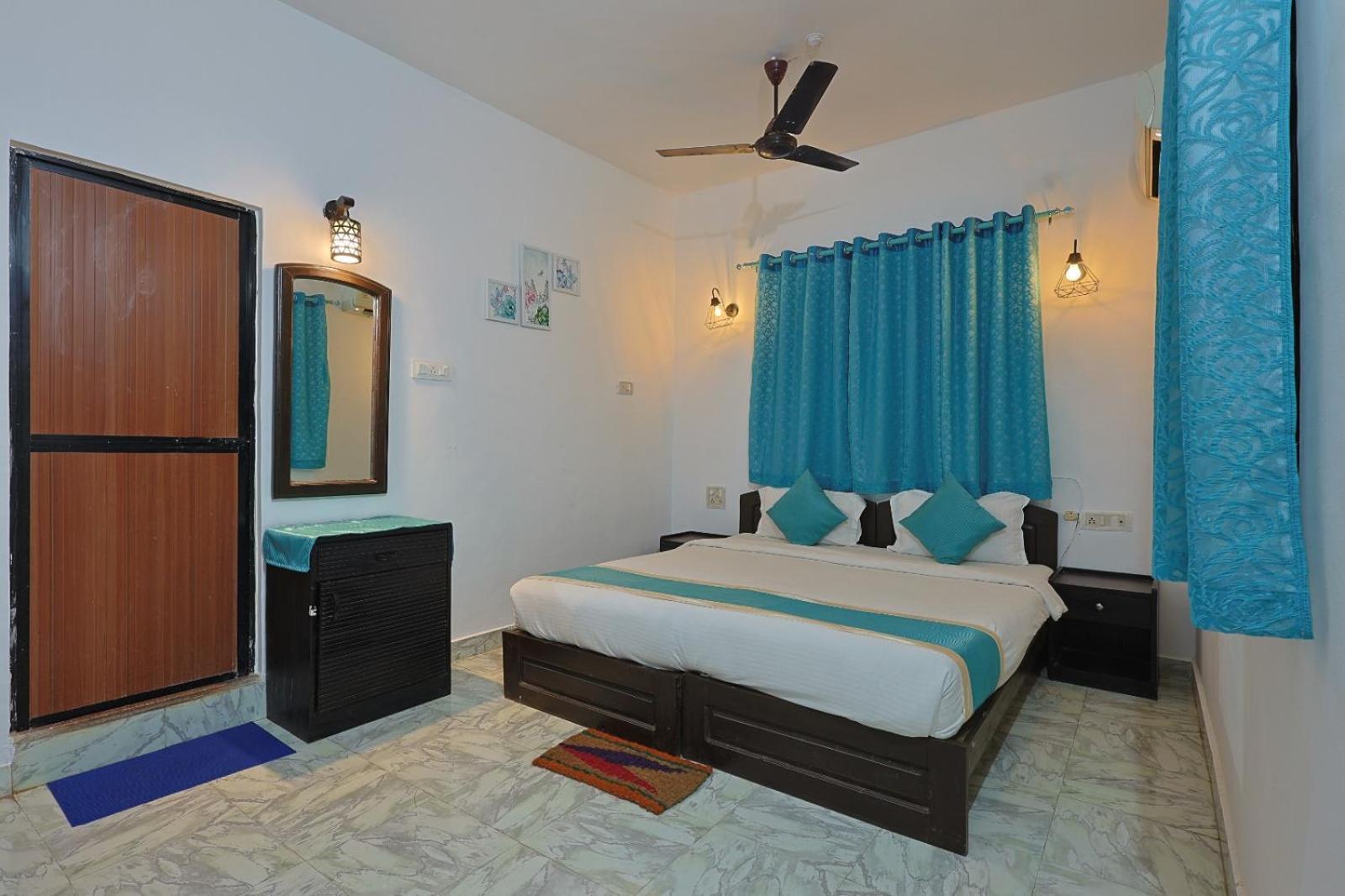 Baga Fantacia Beach Inn Calangute Room photo