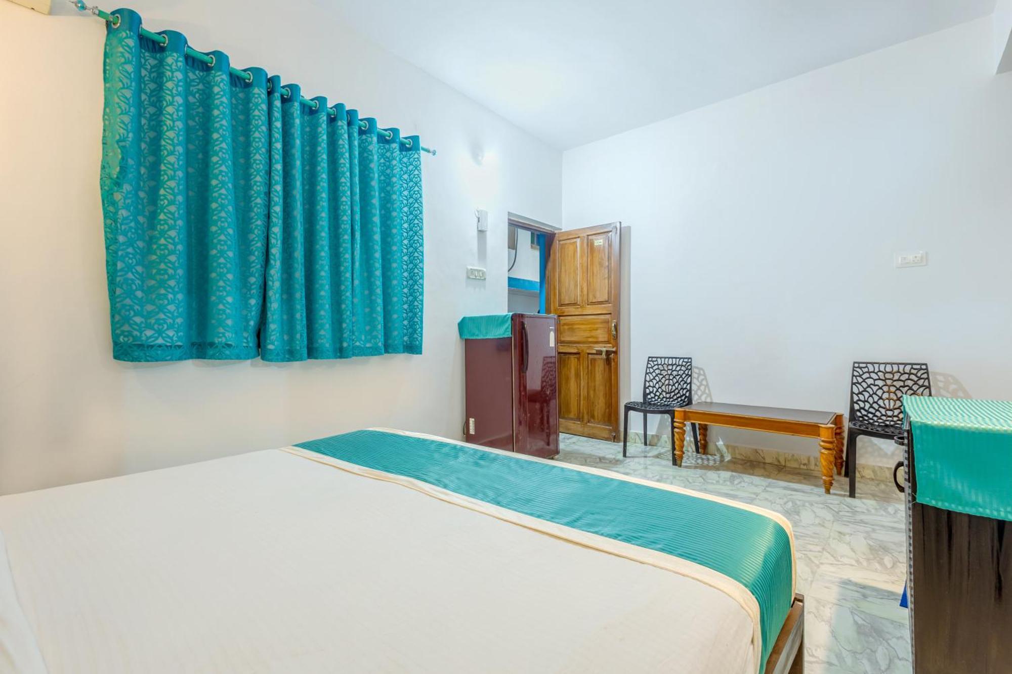 Baga Fantacia Beach Inn Calangute Room photo